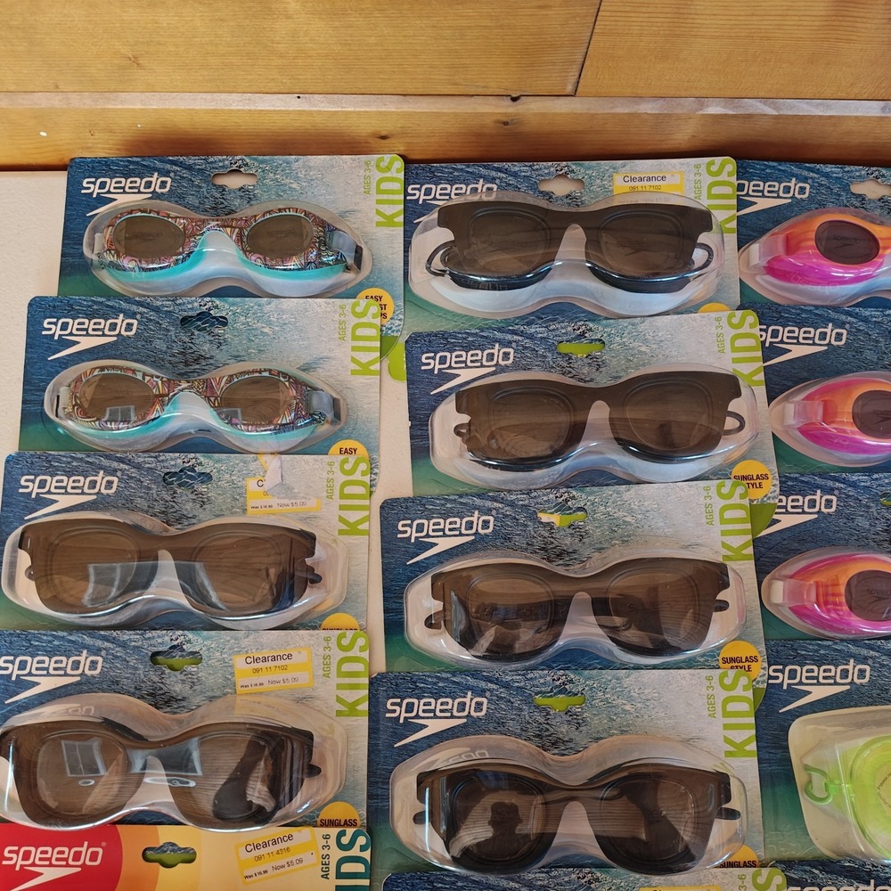 Lot of 30 Sealed Speedo Kids Goggles Sz 3-6 Party Favors Birthday Swim Party - Picture 2 of 6
